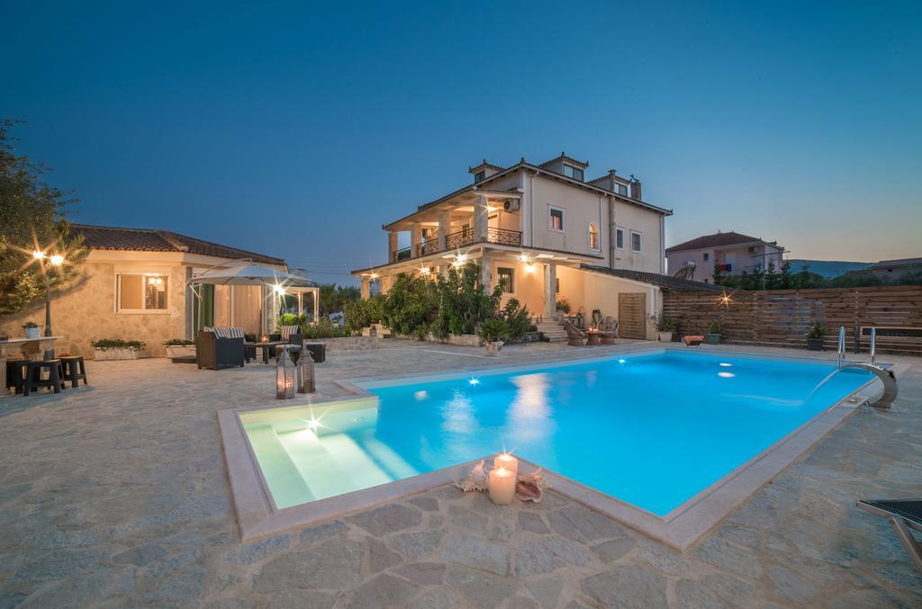 Eleni'S Family Villa Laganas Exteriör bild